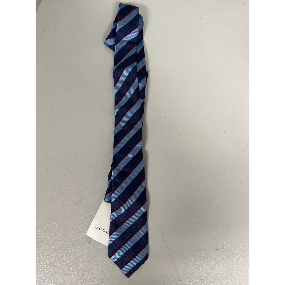NWT Gucci Periwinkle Blue Striped Silk Tie "Tie Pimentone" 7.0cm Italy